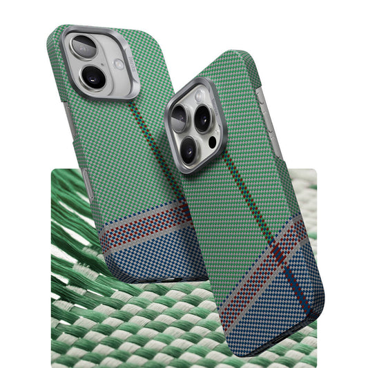 iPhone 16 Kılıf M-safe Şarj Özellikli Karbon Fiber Tasarımlı Benks Passion Green ArmorAir Kevlar Kapak