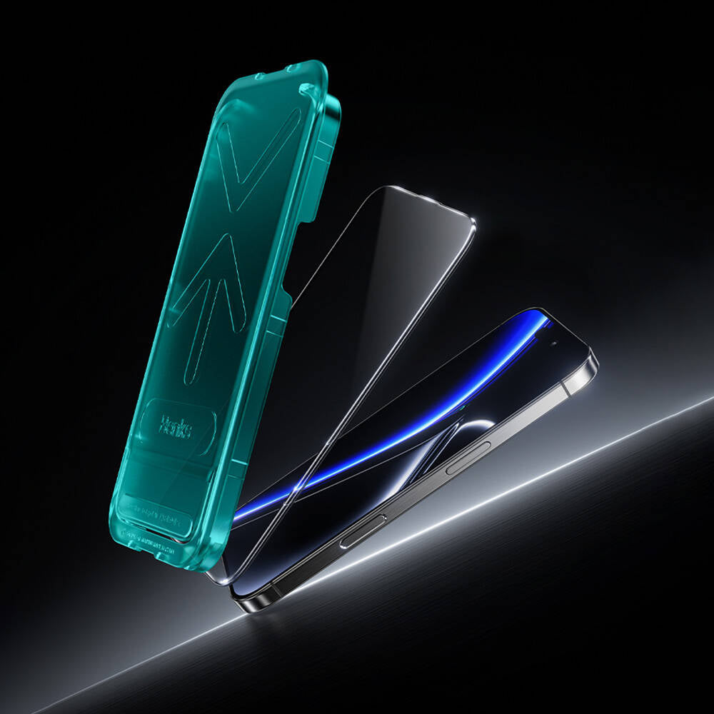 iPhone 16 Pro Benks Glass Warrior Privacy HD Cam Ekran Koruyucu + Kolay Uygulama Aparatlı