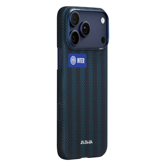 Apple iPhone 17 Pro Max Kılıf M-safe Şarj Özellikli Aramid Karbon Fiber Pitaka İnternazionale Milano Serisi Kapak