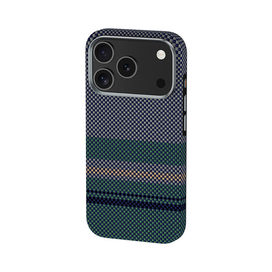 iPhone 17 Pro Max Kılıf M-safe Şarj Özellikli Karbon Fiber Tasarımlı Benks Aurora ArmorPro Kevlar Kapak