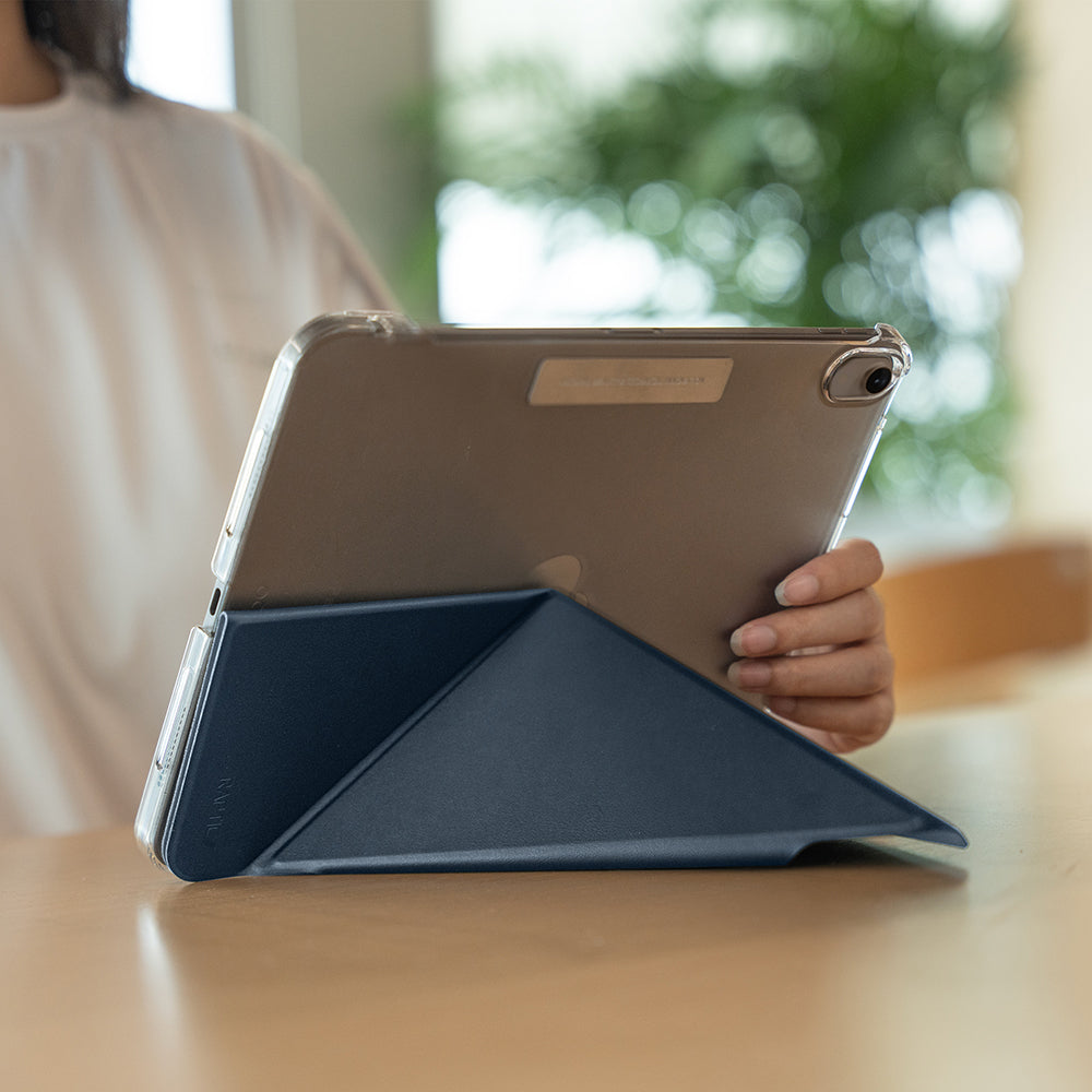 iPad Pro 11 2025 M5 Raptic Clear Folio Airbagli Şeffaf Kapaklı Katlanabilir Standlı Kılıf