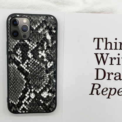 iPhone 12 Kılıf Kajsa Glamorous Serisi Snake Pattern Kapak