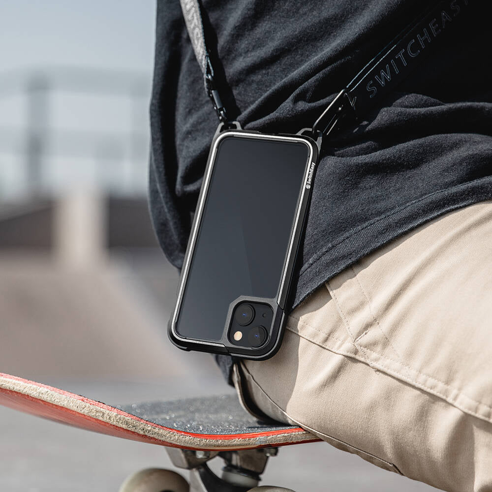 iPhone 13 Kılıf Boyun Askılı Kompozit Tasarımlı Şok Önleyicili Lisanslı Switcheasy Odyssey Kapak