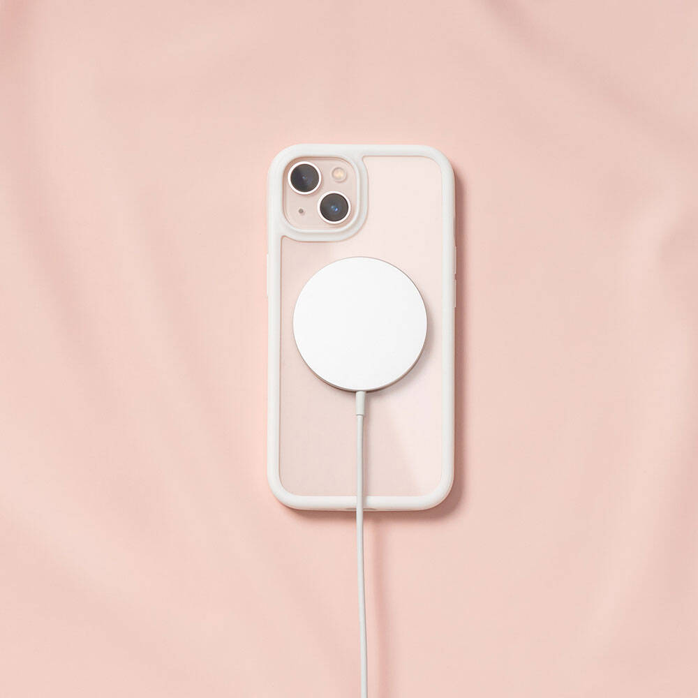 iPhone 13 Kılıf Ultra İnce Şok Önleyicili Lisanslı Switcheasy Aero Plus Kapak
