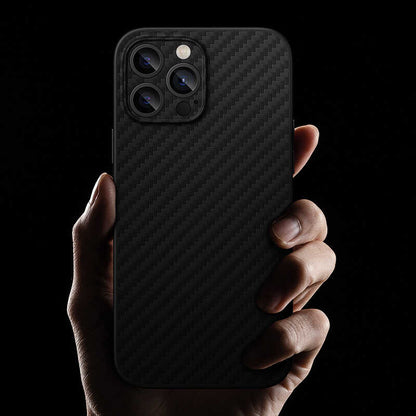 iPhone 13 Pro Max Kılıf Karbon Fiber Benks Hybrid Kevlar Kapak