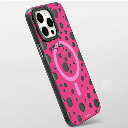 iPhone 13 Pro Max Kılıf M-safe Şarj Özellikli Polka Dot Desenli Youngkit Spots Serisi Kapak