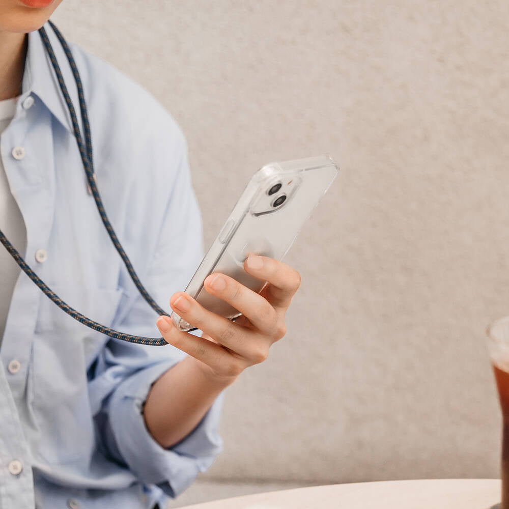 iPhone 14 Plus Kılıf Boyun Askılı Şok Önleyicili Şeffaf Lisanslı Switcheasy Play Kapak