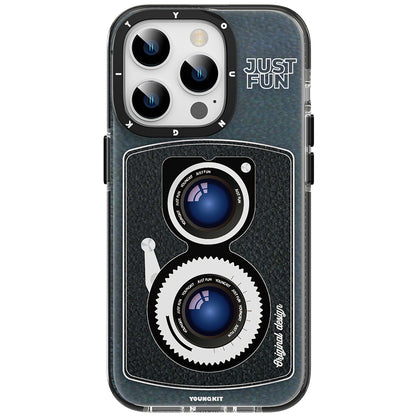iPhone 14 Pro Kılıf M-safe Şarj Özellikli Lens Figürlü YoungKit Art Film Serisi Kapak