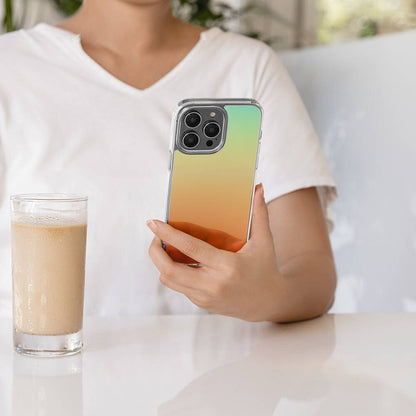 iPhone 14 Pro Kılıf Renk Geçişli Kenarları Şeffaf Tasarımlı Lisanslı Switcheasy Crush Plus Kapak