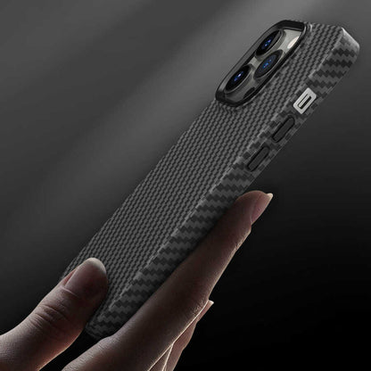 iPhone 14 Pro Kılıf Wiwu Karbon Fiber Görünümlü M-safe Wireless Şarj Özellikli Kabon Kapak
