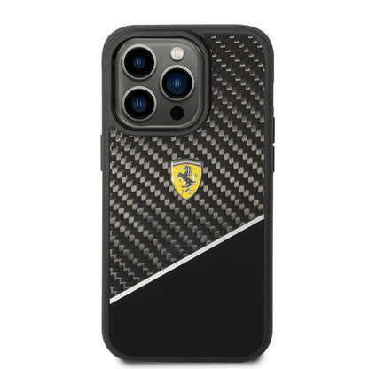 iPhone 14 Pro Max Kılıf Ferrari Orjinal Lisanlı Klasik Metal Logolu Karbon Şerit Desenli Kapak