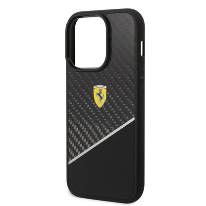 iPhone 14 Pro Max Kılıf Ferrari Orjinal Lisanlı Klasik Metal Logolu Karbon Şerit Desenli Kapak
