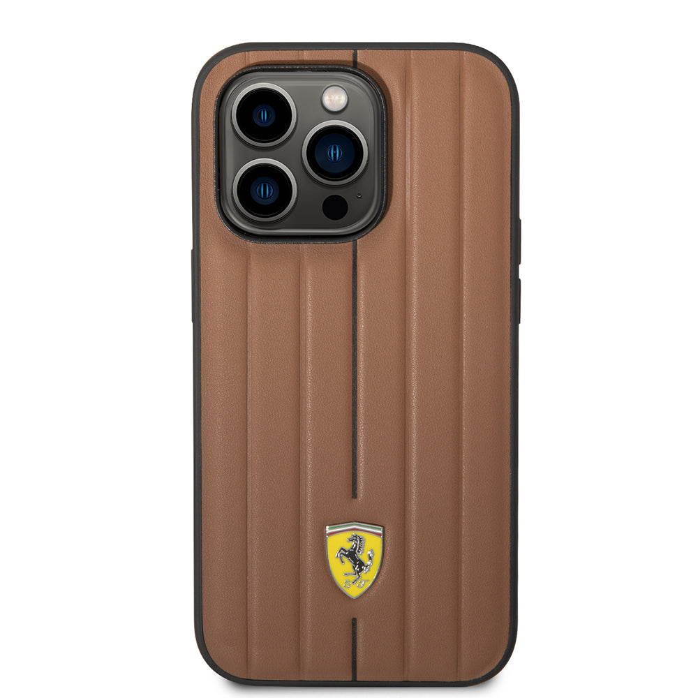 iPhone 14 Pro Max Kılıf Ferrari Orjinal Lisanslı Deri Arka Yüzey Metal Logolu Şerit Tasarımlı Kapak