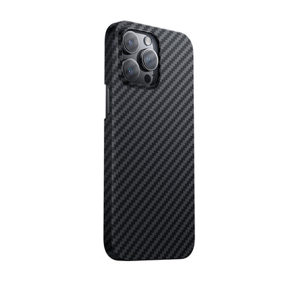 iPhone 14 Pro Max Kılıf M-safe Özellikli Karbon Fiber Benks Essential Kevlar Kapak
