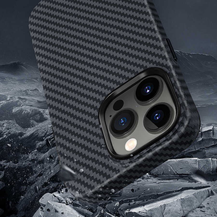 iPhone 14 Pro Max Kılıf Wiwu Karbon Fiber Görünümlü M-safe Wireless Şarj Özellikli Kabon Kapak