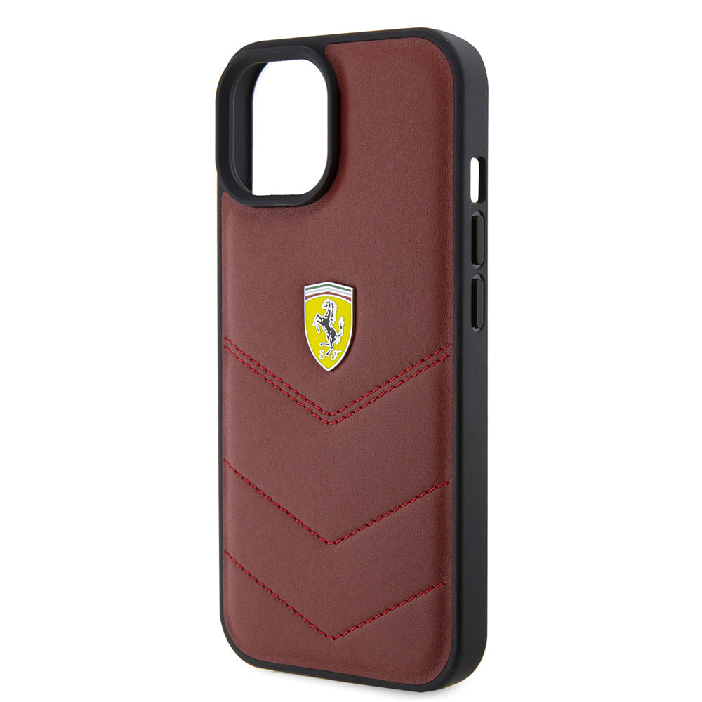 iPhone 15 Kılıf Ferrari Orjinal Lisanslı Deri Dikişli Arka Yüzey Metal Logo Tasarımlı Kapak