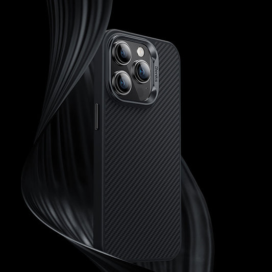 iPhone 15 Kılıf Karbon Fiber M-safe Şarj Özellikli Benks Hybrid ArmorPro 600D Kevlar Kapak