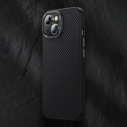 iPhone 15 Kılıf Karbon Fiber M-safe Şarj Özellikli Benks Hybrid ArmorPro 600D Kevlar Kapak