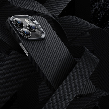 iPhone 15 Kılıf M-safe Özellikli Karbon Fiber Benks Essential ArmorAir 600D Kevlar Kapak