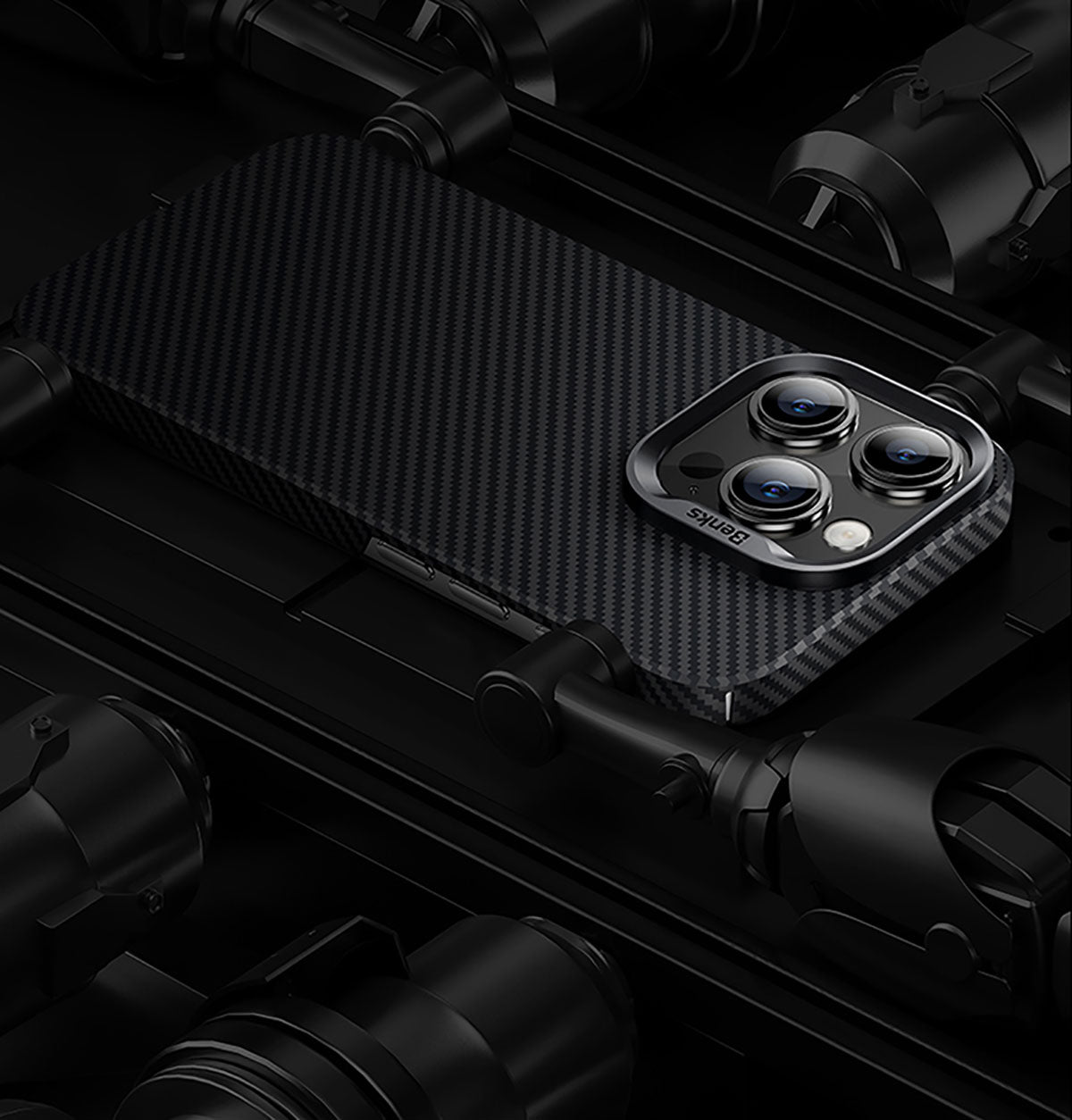 iPhone 15 Kılıf M-safe Özellikli Karbon Fiber Benks Essential ArmorAir 600D Kevlar Kapak