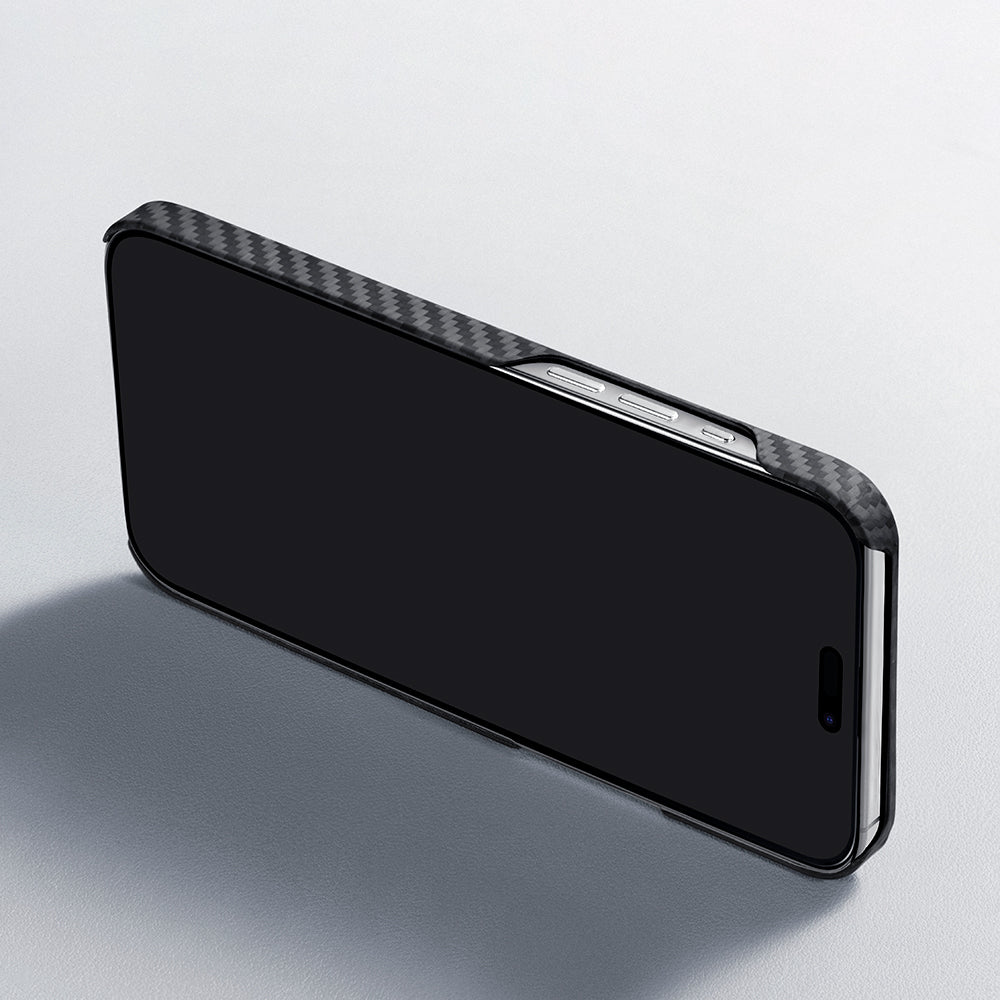 iPhone 15 Plus Kılıf M-safe Şarj Özellikli 1500D Aramid Fiber Pitaka Ultra-Slim Classic Serisi Black-Grey Twill Kapak