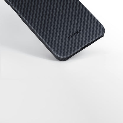 iPhone 15 Plus Kılıf M-safe Şarj Özellikli 1500D Aramid Fiber Pitaka Ultra-Slim Classic Serisi Black-Grey Twill Kapak