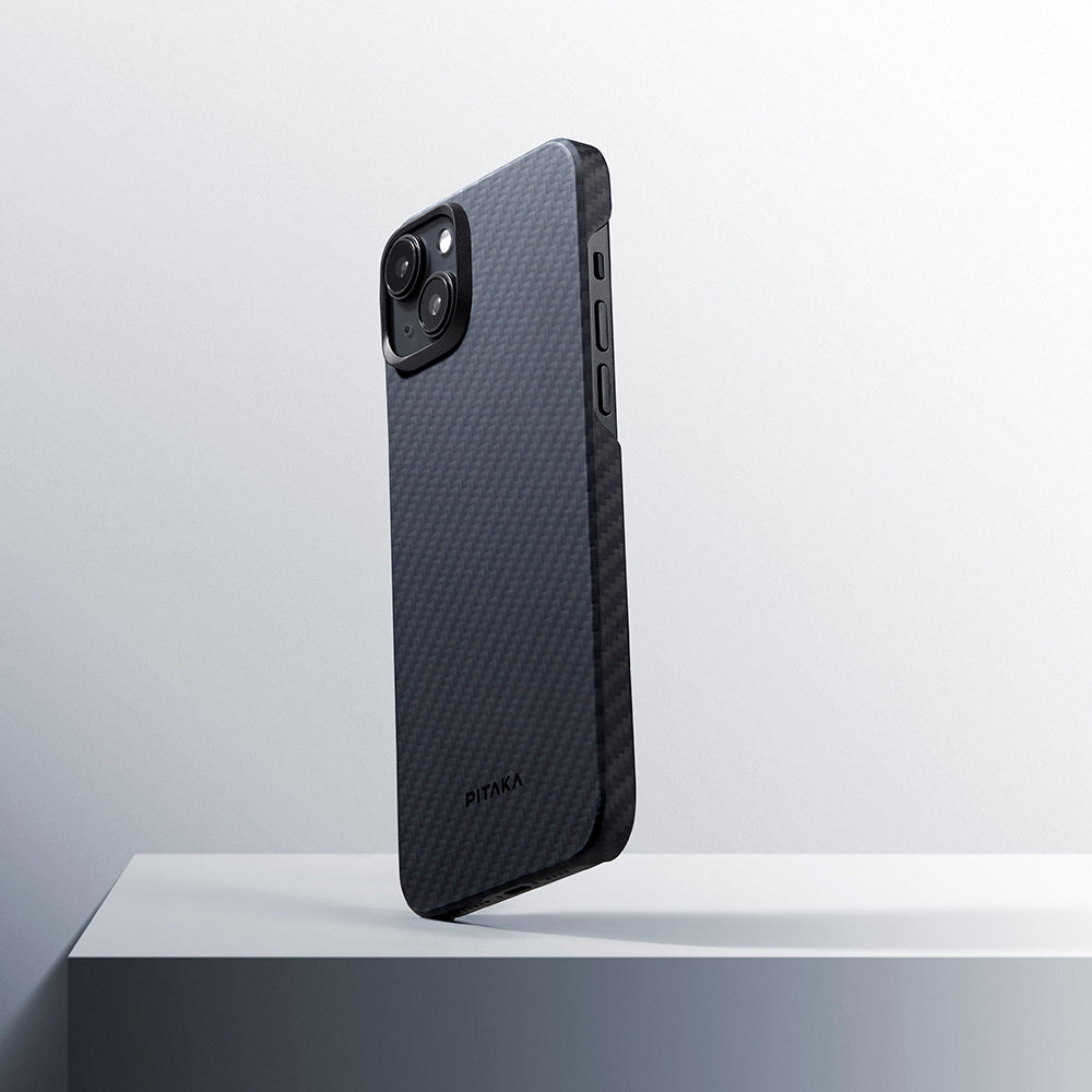 iPhone 15 Plus Kılıf M-safe Şarj Özellikli 1500D Aramid Fiber Pitaka Ultra-Slim Classic Serisi Black-Grey Twill Kapak