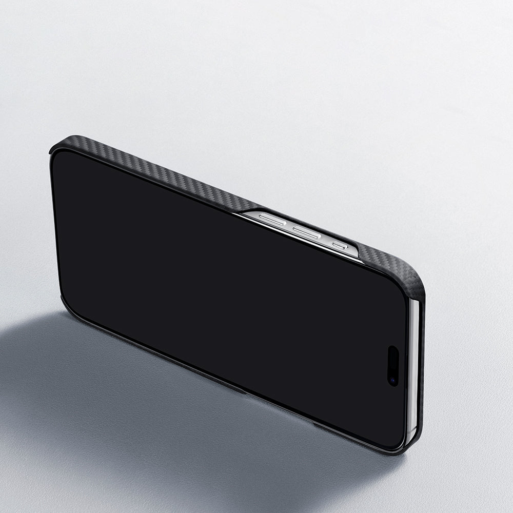 iPhone 15 Plus Kılıf M-safe Şarj Özellikli 600D Aramid Fiber Pitaka Ultra-Slim Classic Serisi Black-Grey Twill Kapak