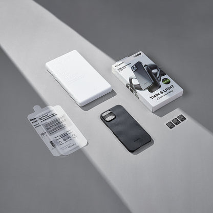 iPhone 15 Plus Kılıf M-safe Şarj Özellikli 600D Aramid Fiber Pitaka Ultra-Slim Classic Serisi Black-Grey Twill Kapak