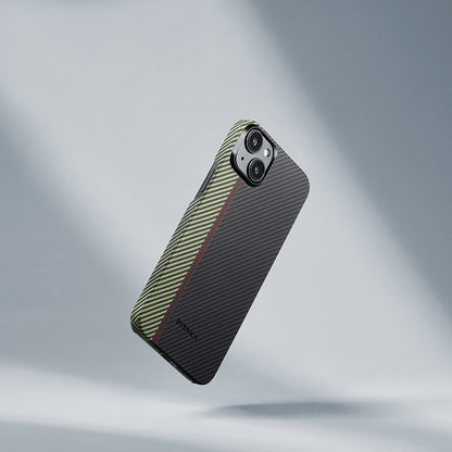 iPhone 15 Plus Kılıf M-safe Şarj Özellikli 600D Aramid Fiber Pitaka Tactile Woven Orchestra Serisi Overture Kapak