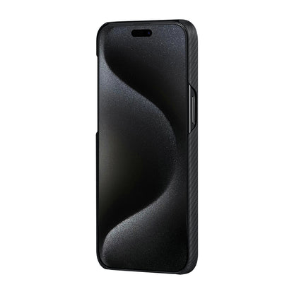 iPhone 15 Plus Kılıf M-safe Şarj Özellikli 600D Aramid Fiber Pitaka Tactile Woven Orchestra Serisi Rhapsody Kapak
