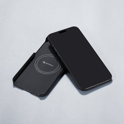 iPhone 15 Plus Kılıf M-safe Şarj Özellikli 600D Aramid Fiber Pitaka Tactile Woven Orchestra Serisi Rhapsody Kapak