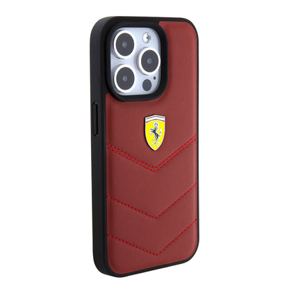 iPhone 15 Pro Kılıf Ferrari Orjinal Lisanslı Deri Dikişli Arka Yüzey Metal Logo Tasarımlı Kapak