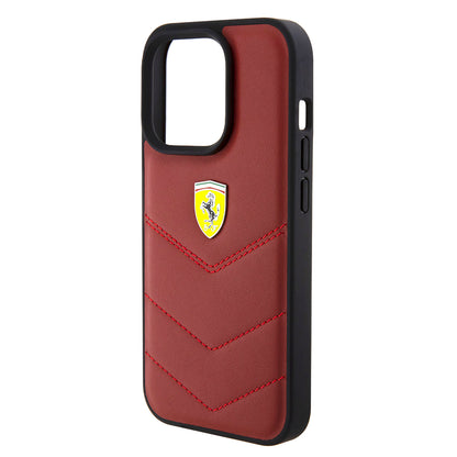 iPhone 15 Pro Kılıf Ferrari Orjinal Lisanslı Deri Dikişli Arka Yüzey Metal Logo Tasarımlı Kapak