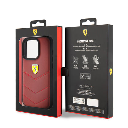 iPhone 15 Pro Kılıf Ferrari Orjinal Lisanslı Deri Dikişli Arka Yüzey Metal Logo Tasarımlı Kapak