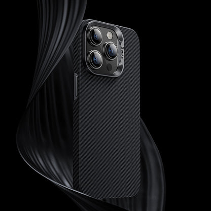 iPhone 15 Pro Kılıf M-safe Özellikli Karbon Fiber Benks Essential ArmorAir 600D Kevlar Kapak