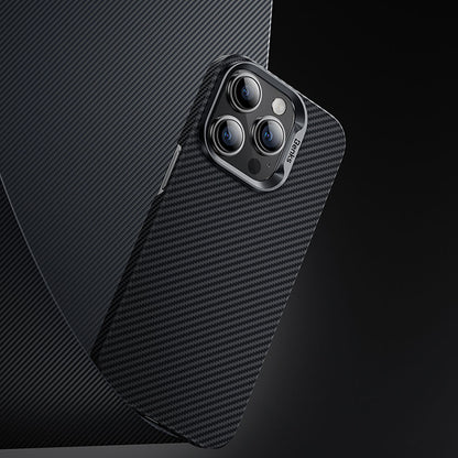 iPhone 15 Pro Kılıf M-safe Özellikli Karbon Fiber Benks Essential ArmorAir 600D Kevlar Kapak