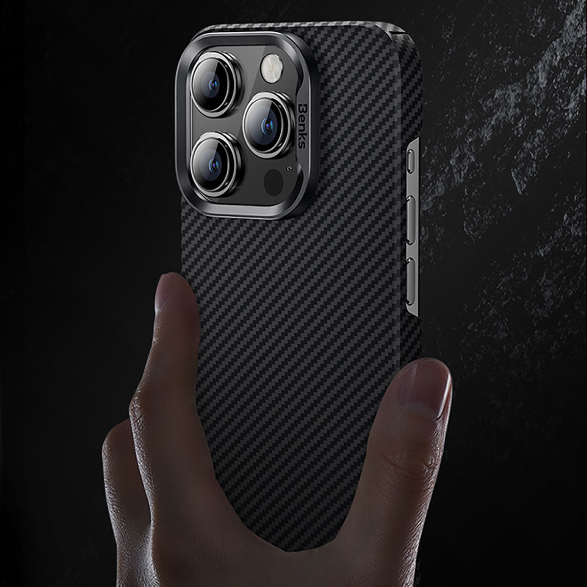 iPhone 15 Pro Kılıf M-safe Özellikli Karbon Fiber Benks Essential ArmorAir 600D Kevlar Kapak