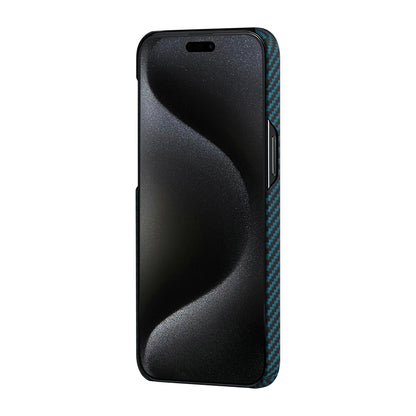 iPhone 15 Pro Kılıf M-safe Şarj Özellikli 1500D Aramid Fiber Pitaka Ultra-Slim Classic Serisi Black-Blue Twill Kapak