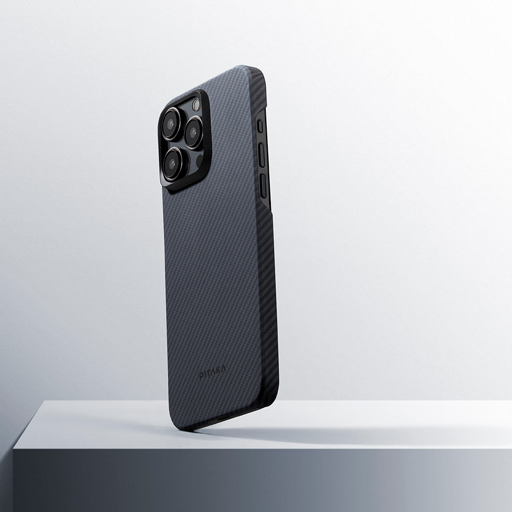 iPhone 15 Pro Kılıf M-safe Şarj Özellikli 600D Aramid Fiber Pitaka Ultra-Slim Classic Serisi Black-Grey Twill Kapak