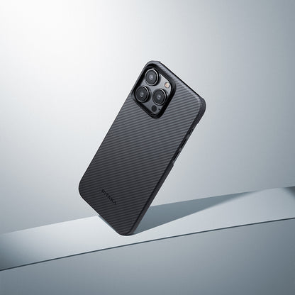 iPhone 15 Pro Kılıf M-safe Şarj Özellikli 600D Aramid Fiber Pitaka Ultra-Slim Classic Serisi Black-Grey Twill Kapak