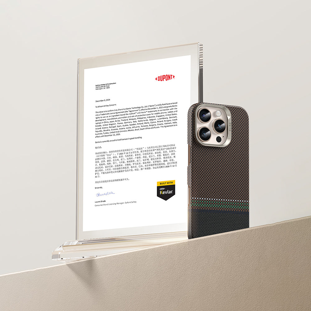 iPhone 15 Pro Kılıf M-safe Şarj Özellikli Karbon Fiber Tasarımlı Benks Prestige ArmorAir Kevlar Kapak