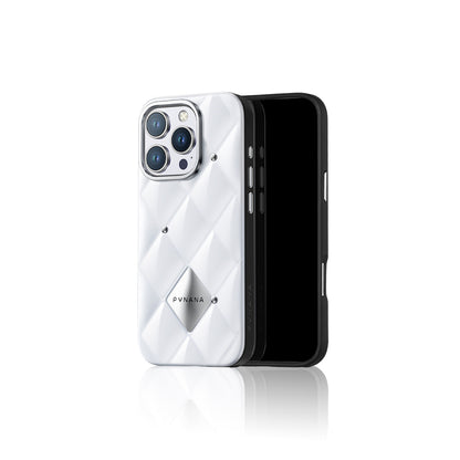 iPhone 15 Pro Kılıf Parlak Arka Yüzeyli Kabartma Tasarımlı Kapitone Pynana Metal Diamond Serisi Kapak