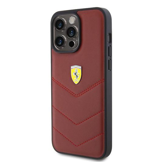 iPhone 15 Pro Max Kılıf Ferrari Orjinal Lisanslı Deri Dikişli Arka Yüzey Metal Logo Tasarımlı Kapak