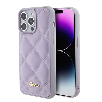 iPhone 15 Pro Max Kılıf Guess Orjinal Lisanslı PU Deri Metal Yazı Logolu Kapitone Kapak