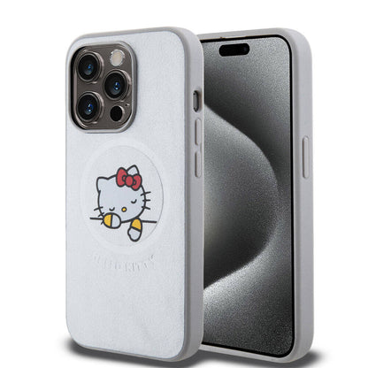 iPhone 15 Pro Max Kılıf Hello Kitty Orjinal Lisanslı M-safe Şarj Özellikli Baskı Logolu Uyuyan Kitty Deri Kapak