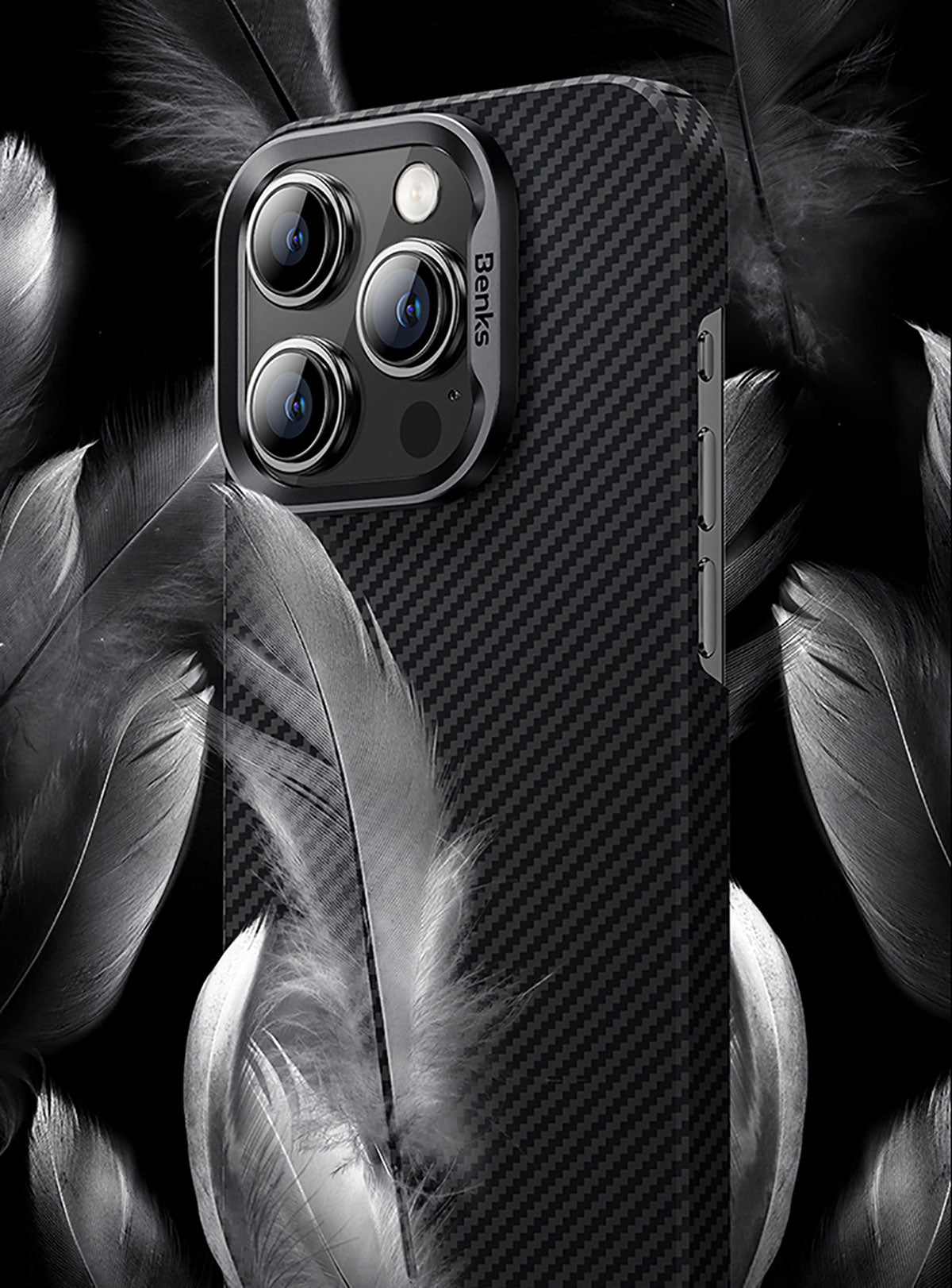 iPhone 15 Pro Max Kılıf M-safe Özellikli Karbon Fiber Benks Essential ArmorAir 600D Kevlar Kapak