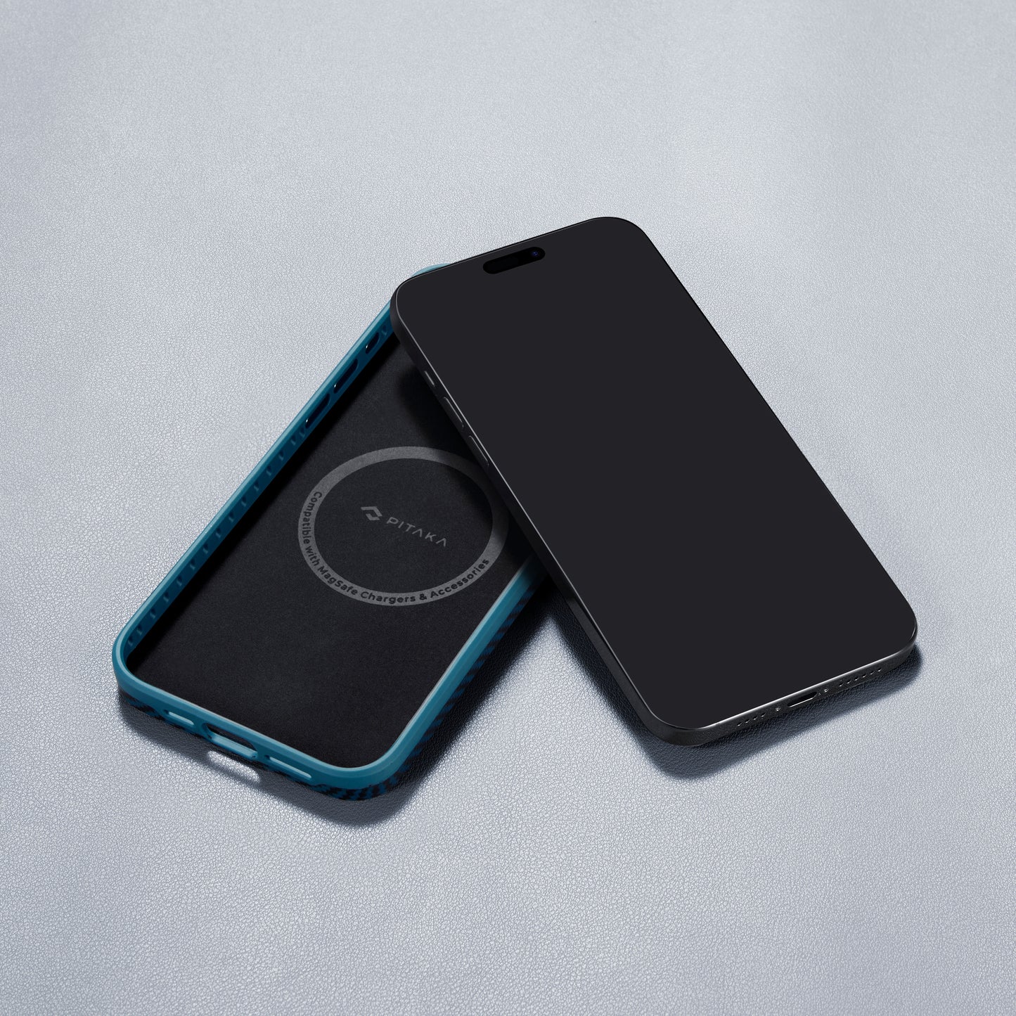iPhone 15 Pro Max Kılıf M-safe Şarj Özellikli 1500D Aramid Fiber Pitaka Military-Grade Classic Serisi Black-Grey Twill Kapak