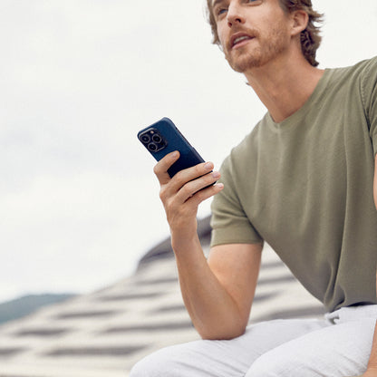 iPhone 15 Pro Max Kılıf M-safe Şarj Özellikli Aramid Fiber Pitaka Tactile Woven Starpeak Serisi Over The Horizon Kapak