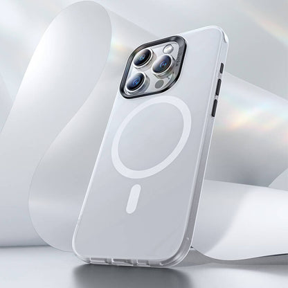 iPhone 15 Pro Max Kılıf M-safe Şarj Özellikli Benks Lucid Armor Kapak